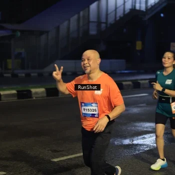 Runner Photo 7902924