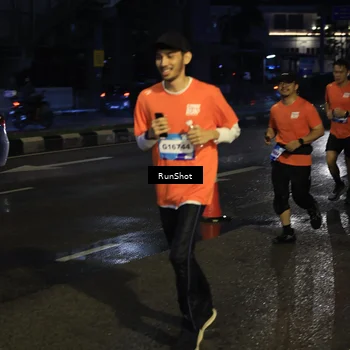Runner Photo 7902956