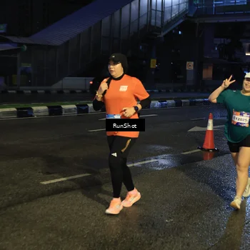 Runner Photo 7902975