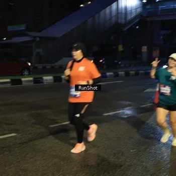 Runner Photo 7902984