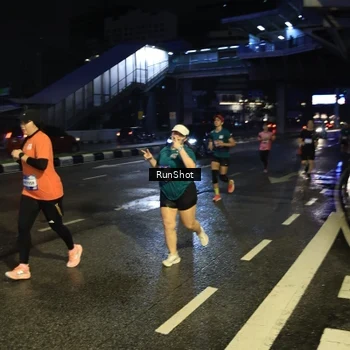 Runner Photo 7902996