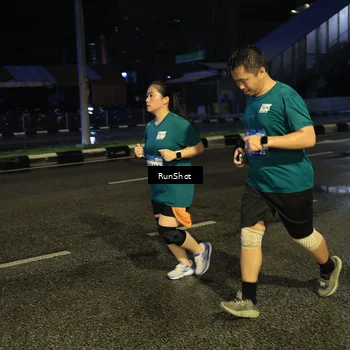 Runner Photo 7903000