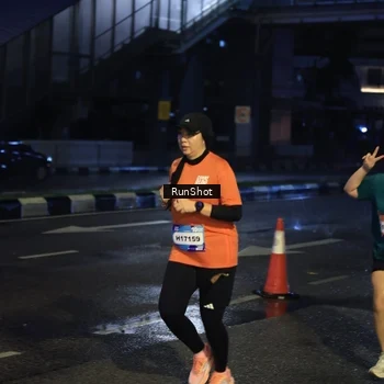 Runner Photo 7903005