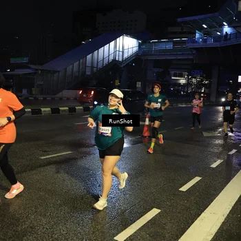 Runner Photo 7903006