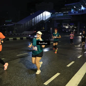 Runner Photo 7903011