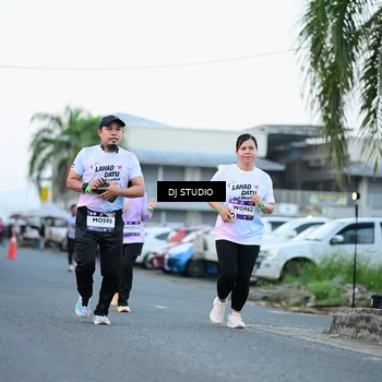 Runner Photo 7903012