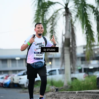 Runner Photo 7903013