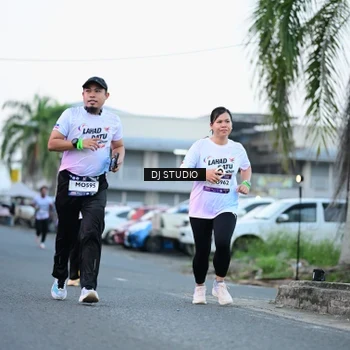 Runner Photo 7903017