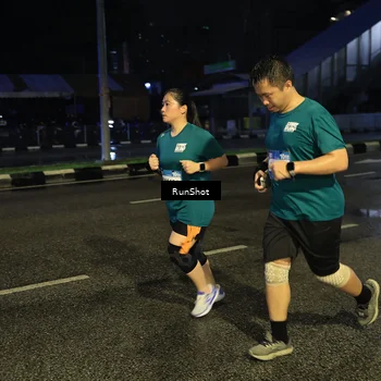 Runner Photo 7903019