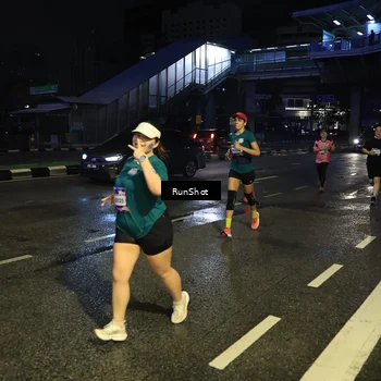 Runner Photo 7903024