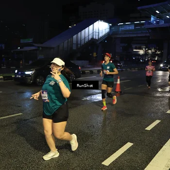 Runner Photo 7903026