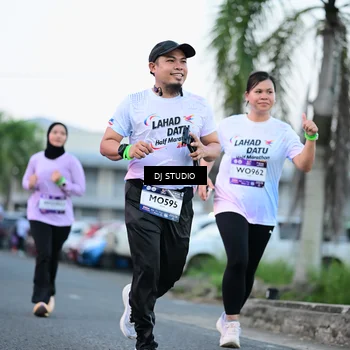 Runner Photo 7903029