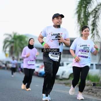 Runner Photo 7903032