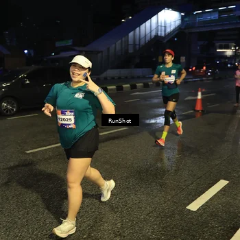 Runner Photo 7903039