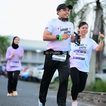 Runner Photo 7903044
