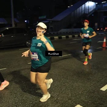 Runner Photo 7903047
