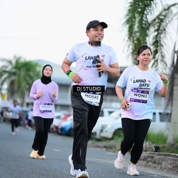 Runner Photo 7903055