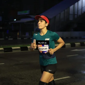 Runner Photo 7903060