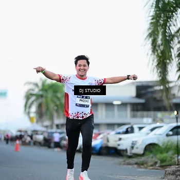Runner Photo 7903067