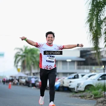 Runner Photo 7903069