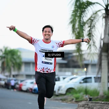 Runner Photo 7903083