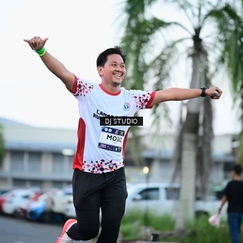 Runner Photo 7903097
