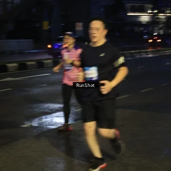 Runner Photo 7903110