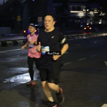 Runner Photo 7903112
