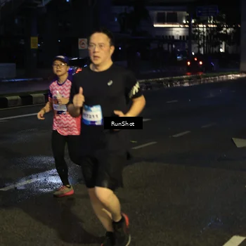 Runner Photo 7903113