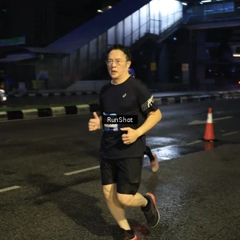Runner Photo 7903133