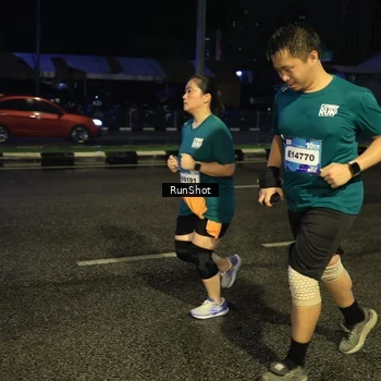 Runner Photo 7903135