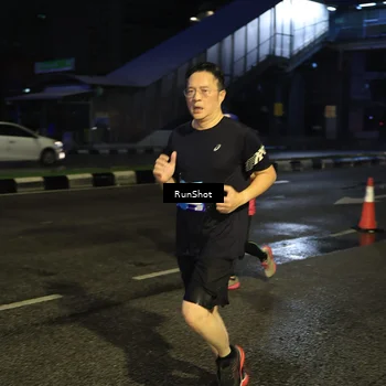Runner Photo 7903138