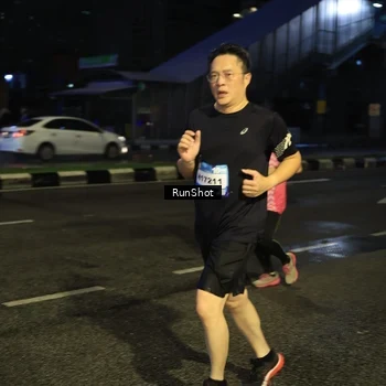 Runner Photo 7903140