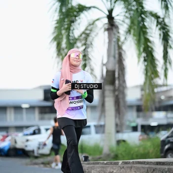 Runner Photo 7903142
