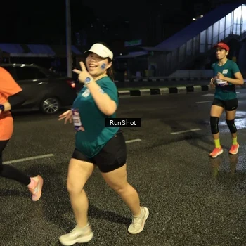 Runner Photo 7903146