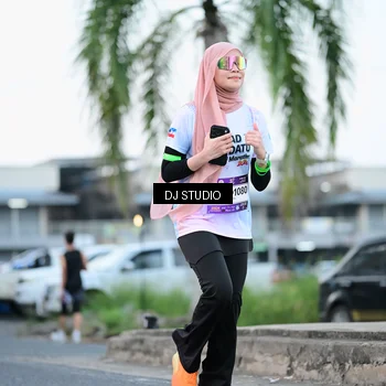 Runner Photo 7903148