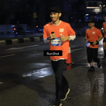 Runner Photo 7903149