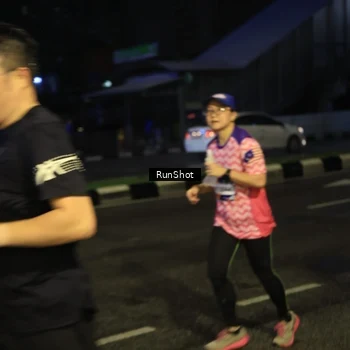 Runner Photo 7903152