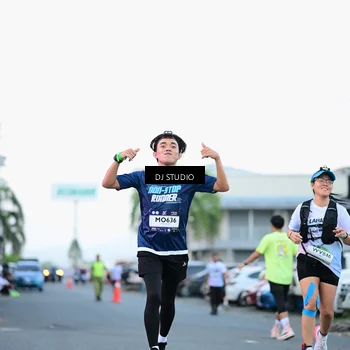 Runner Photo 7903168