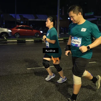 Runner Photo 7903174