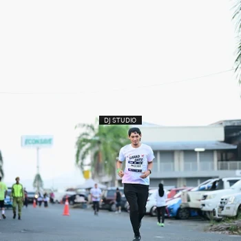 Runner Photo 7903205