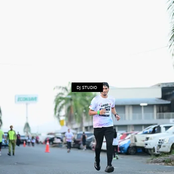 Runner Photo 7903230