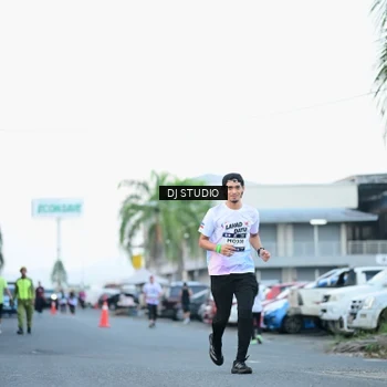 Runner Photo 7903232