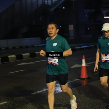 Runner Photo 7903246