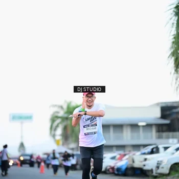 Runner Photo 7903249