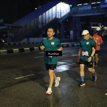Runner Photo 7903262