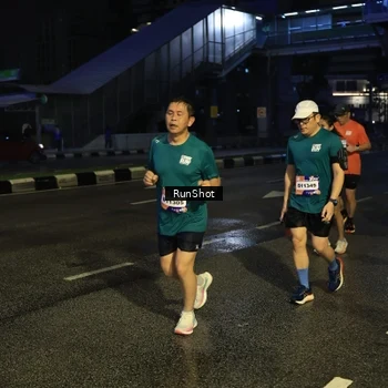 Runner Photo 7903265