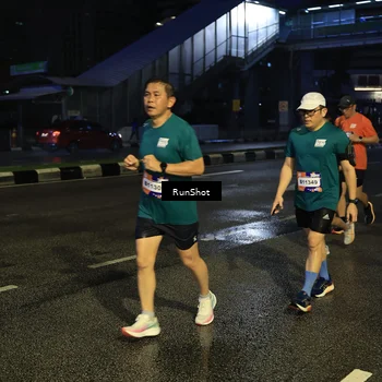 Runner Photo 7903268