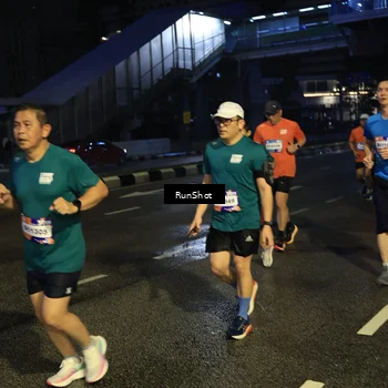 Runner Photo 7903279