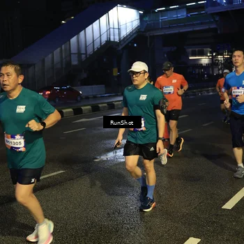 Runner Photo 7903283